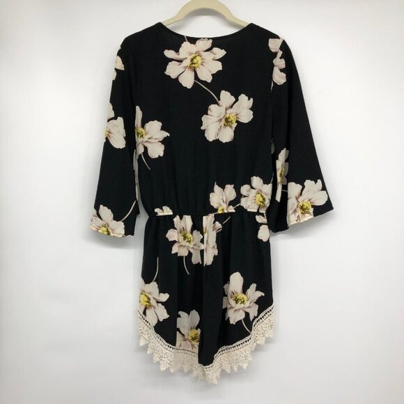 Lord & Taylor Design Lab Black & White Floral Lace trim Romper size S - Picture 3 of 16